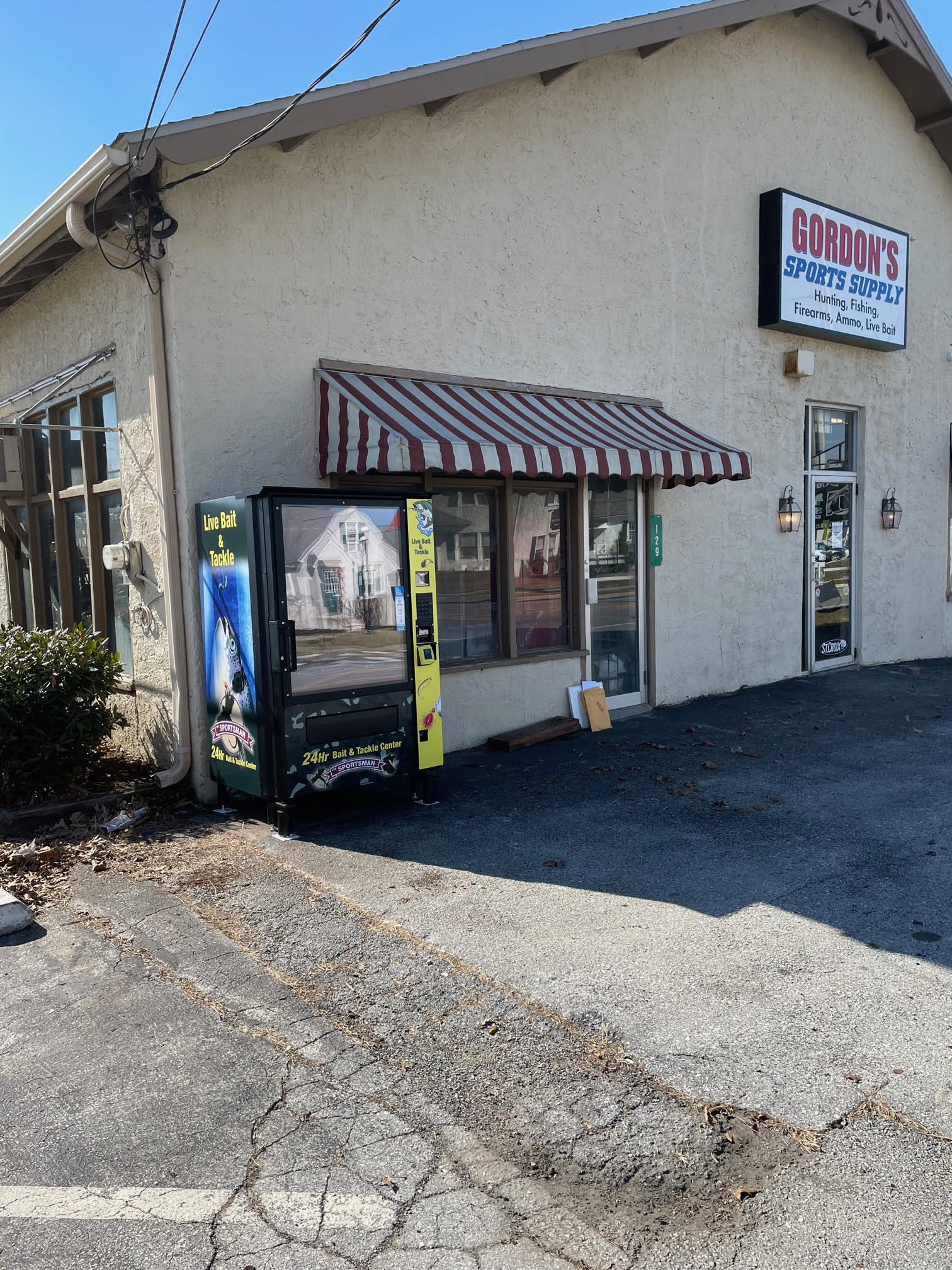 Welcome Gordon's Sports Supply at Chester Springs, PA - Live Bait  Vending.com